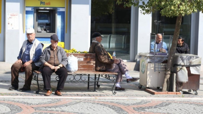 Sokağa çıkan yaşlılara verilecek ceza 3 Bin 150 TL