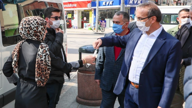 854 BİN 600 ADET MASKENİN DAĞITIMININ YAPILACAĞINI SÖYLEYEN VALİ YAVUZ : BUGÜNE KADAR 617 BİN MASKE DAĞITIMI YAPTIK