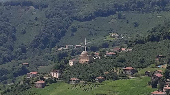 Kabataş’ta bir mahalle karantinada