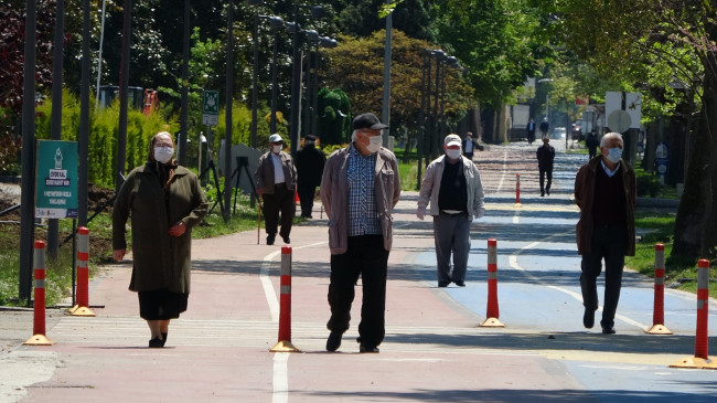 65 YAŞ VE ÜSTÜ VATANDAŞLAR NEFES ALDI