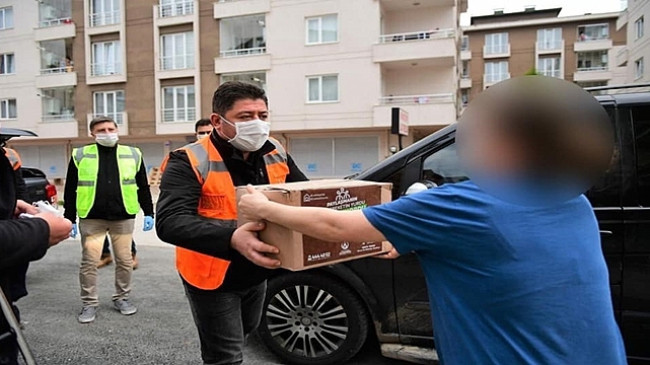 BAŞKAN TÖREN KENDİ ELLERİYLE TESLİM ETTİ