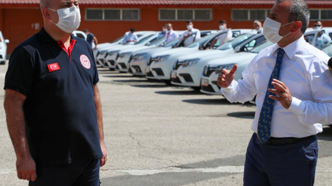 VATANDAŞLARIMIZI DUYARLILIĞA DAVET EDİYORUM DİYEN VALİMİZ SONEL:  ORDU AİLESİ OLARAK SAĞLIKÇILARIMIZIN YANINDAYIZ