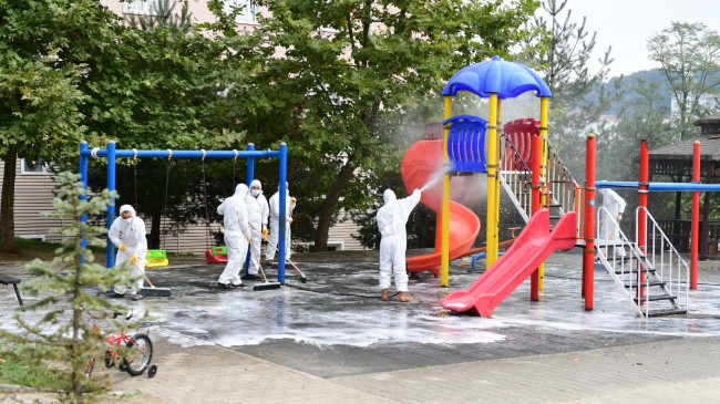 Altınordu’da park ve yeşil alanlarda hijyen seferberliği