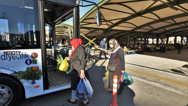 ‘Şirin Pazar’a ücretsiz servis