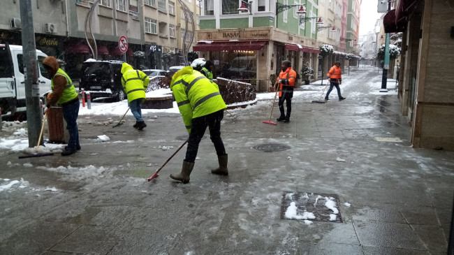 KAR TİMLERİ GÖREV BAŞINDA