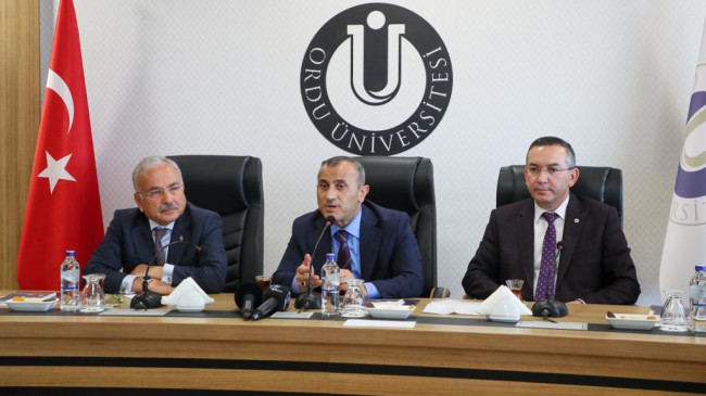 TARIM KONULU KAMU, ÜNİVERSİTE, SANAYİ İŞBİRLİĞİ VE İSTİŞARE TOPLANTISI YAPILDI
