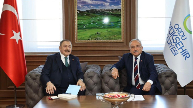 ESKİ BAKAN EROĞLU BÜYÜKŞEHİRDE