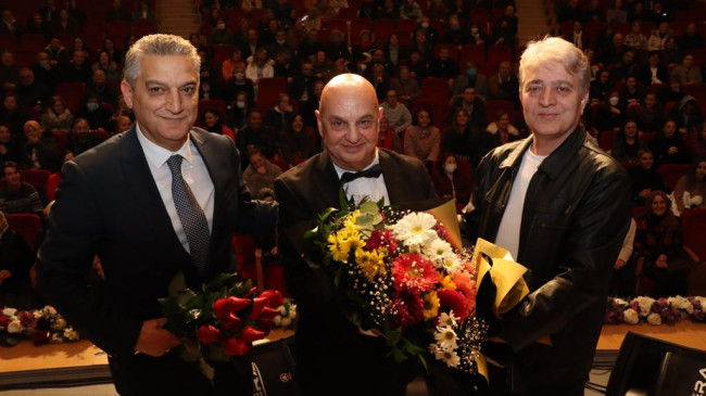 TRT SANATÇILARINDAN UNUTULMAZ KONSER