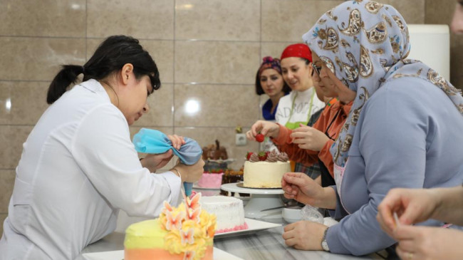 PASTACI ÇIRAĞI KURSU’NA KADINLARDAN YOĞUN İLGİ