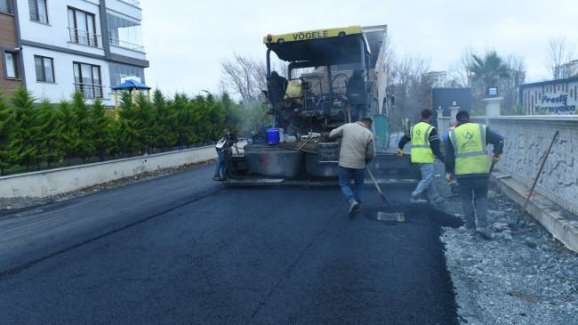 ALTINORDU ALTYAPI VE SICAK ASFALT ÇALIŞMALARINA TAM GAZ DEVAM EDİYOR