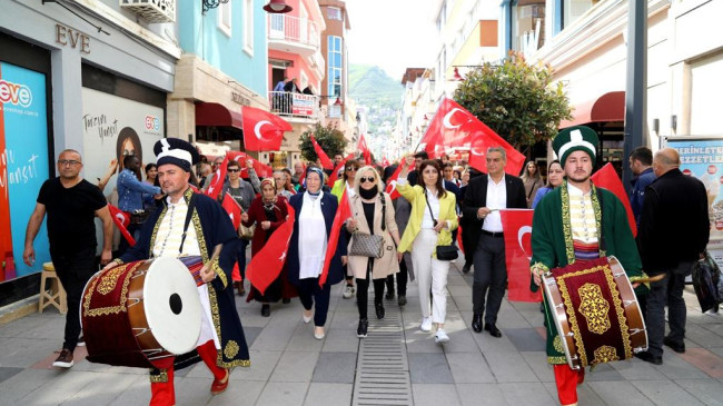 İSTANBUL’UN FETHİ COŞKUYLA KUTLANDI