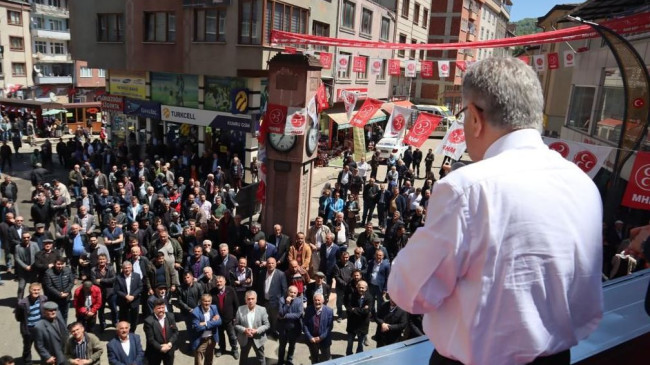 Kumru’da Şölen Havasında Miting!