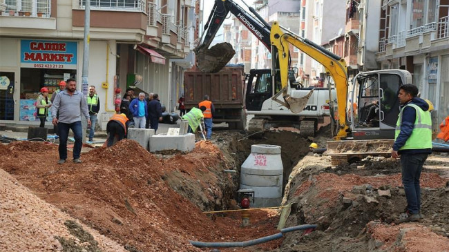 ORDU’NUN KANALİZASYON HATLARI YENİLENİYOR