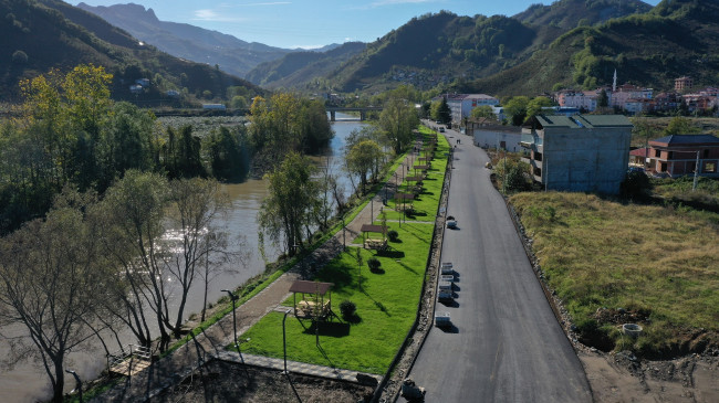 BÜYÜKŞEHİRDEN GÜLYALI’YA MODERN PARK
