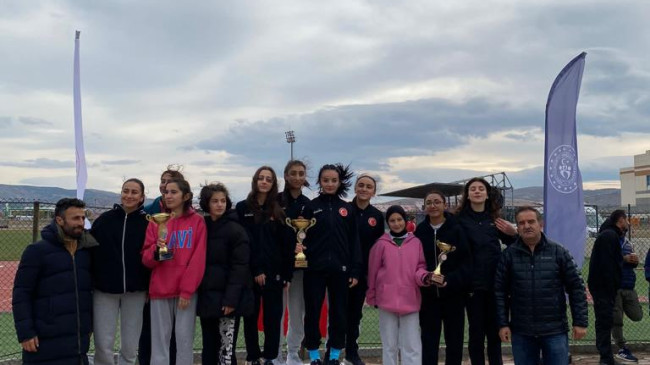 Ordu İl Karması Atletizmde Yarı Finalde