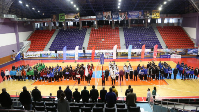 ORDU’DA OKUL SPORLARI VOLEYBOL HEYECANI BAŞLADI