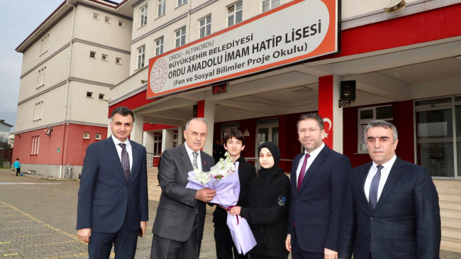 Vali EROL’dan İmam Hatip Lisesi’ne Ziyaret