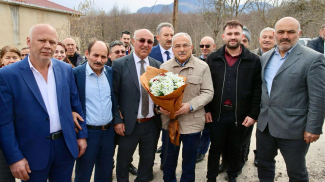 AYBASTI GÜLER’İ BAĞRINA BASTI