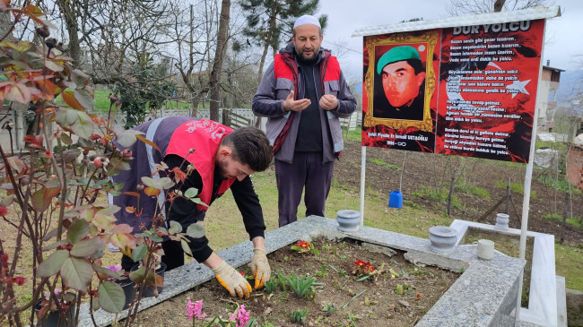 BÜYÜKŞEHİR, ŞEHİTLERİMİZİ UNUTMADI