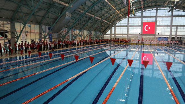 Olimpik Yüzme Havuzu Kullanımı Yeniden Düzenlendi